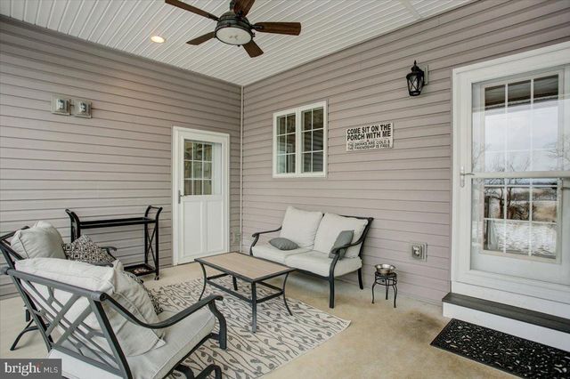 847 W KING ST, Waynesboro, PA 17268