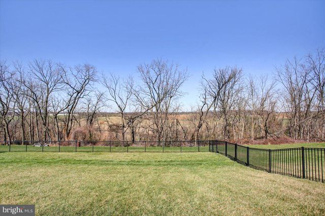 847 W KING ST, Waynesboro, PA 17268