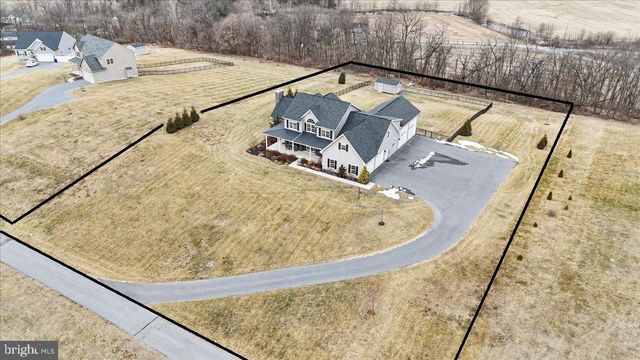 847 W KING ST, Waynesboro, PA 17268