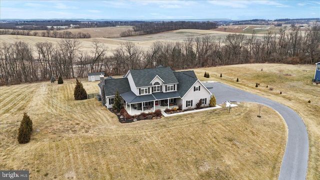 847 W KING ST, Waynesboro, PA 17268