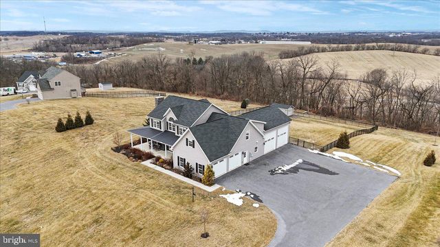 847 W KING ST, Waynesboro, PA 17268