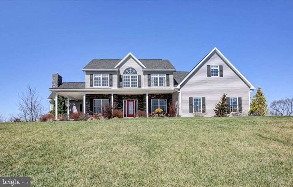 847 W KING ST, Waynesboro, PA 17268