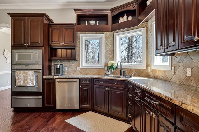 5715 Pleasant Ridge Rd, Sparta, TN 38583