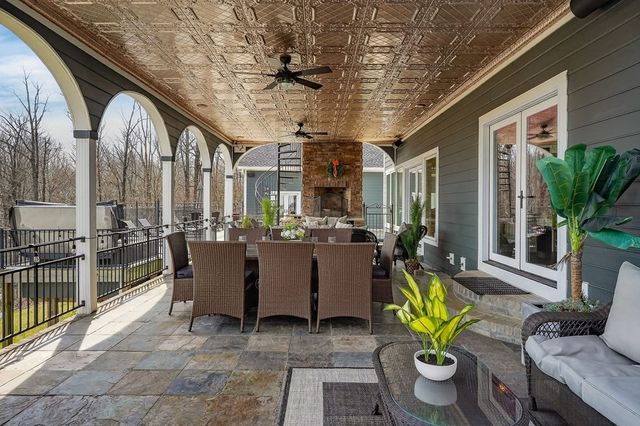 5715 Pleasant Ridge Rd, Sparta, TN 38583