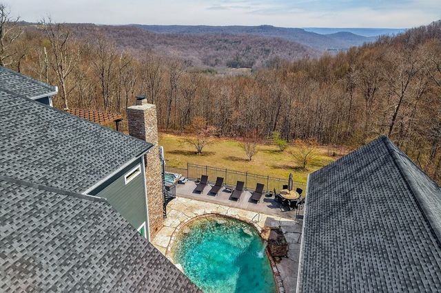 5715 Pleasant Ridge Rd, Sparta, TN 38583