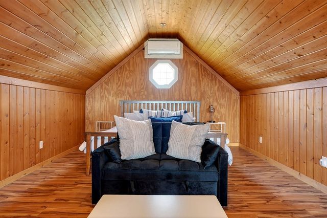 5715 Pleasant Ridge Rd, Sparta, TN 38583