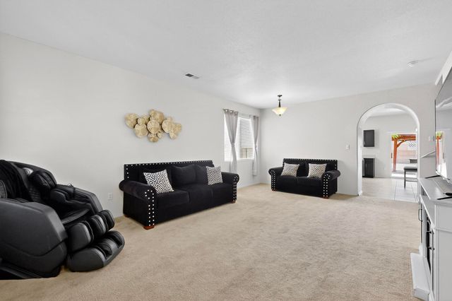 409 Playful Meadows Drive NE, Rio Rancho, NM 87144