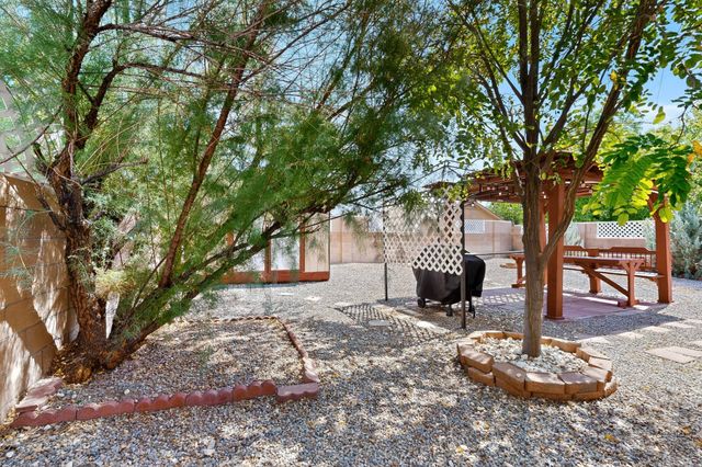 409 Playful Meadows Drive NE, Rio Rancho, NM 87144