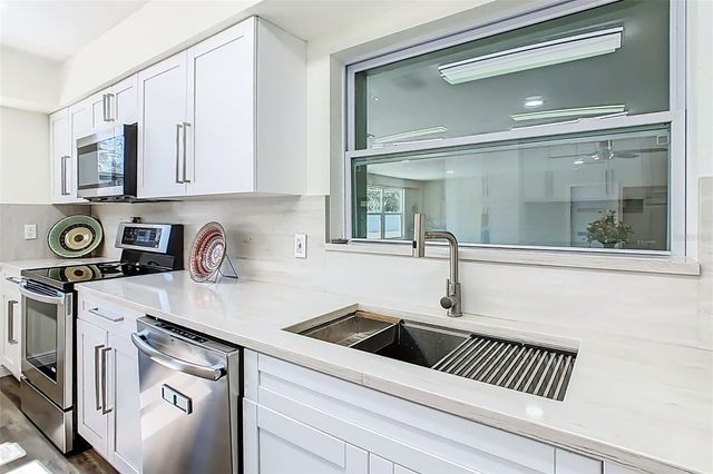 1700 S MILLER ROAD, Valrico, FL 33594