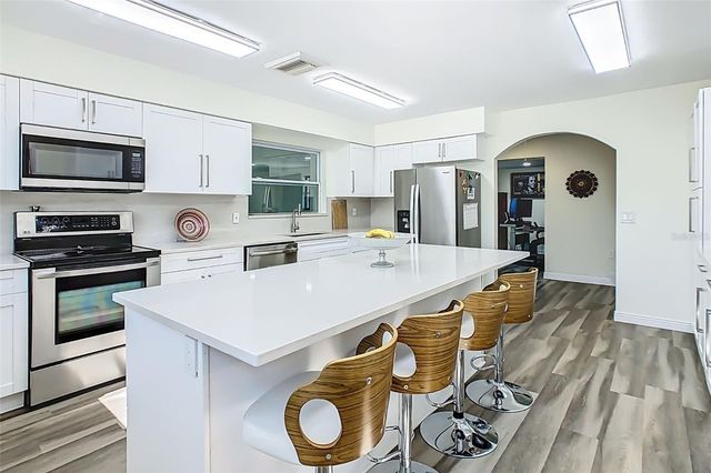 1700 S MILLER ROAD, Valrico, FL 33594