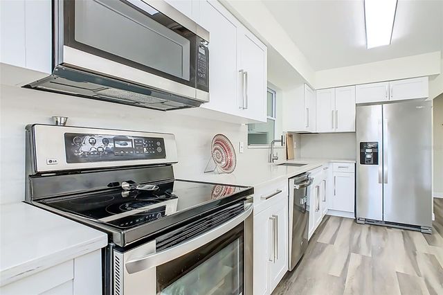 1700 S MILLER ROAD, Valrico, FL 33594