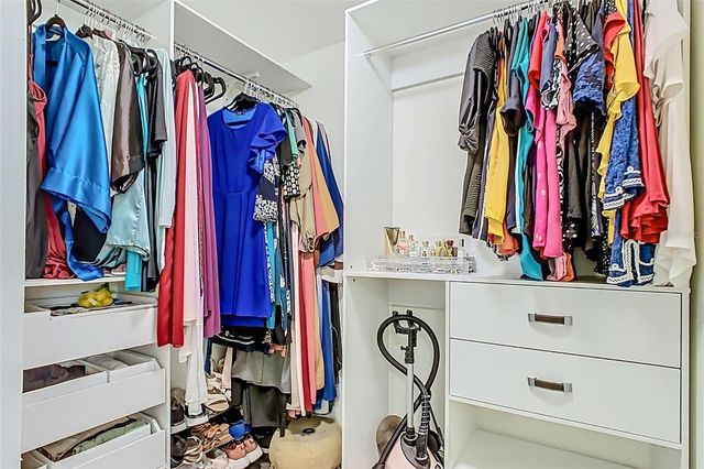 1700 S MILLER ROAD, Valrico, FL 33594