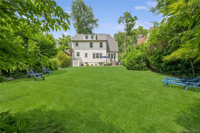 632 Colonial Avenue, Pelham, NY 10803