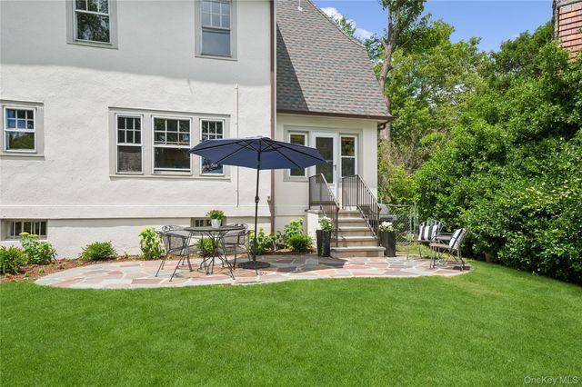 632 Colonial Avenue, Pelham, NY 10803