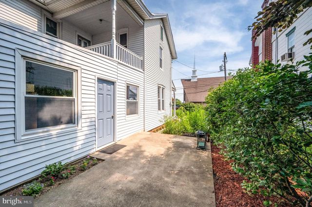 724 FULTON ST, Akron, PA 17501