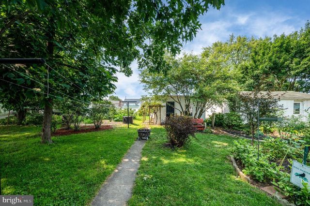 724 FULTON ST, Akron, PA 17501