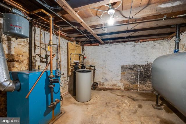724 FULTON ST, Akron, PA 17501