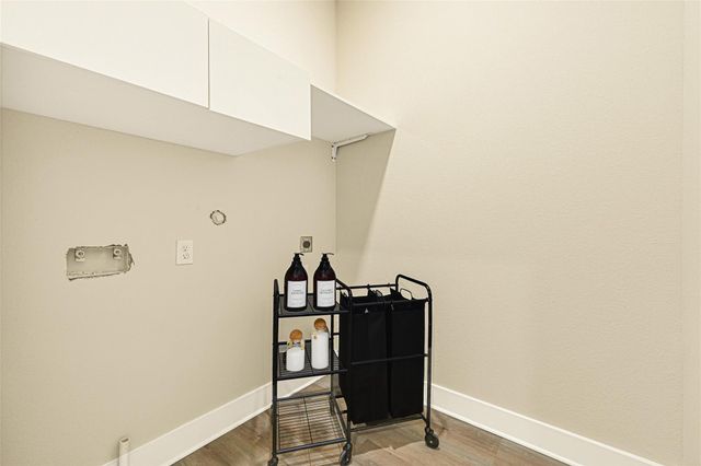 706 Savonna, Houston, TX 77095