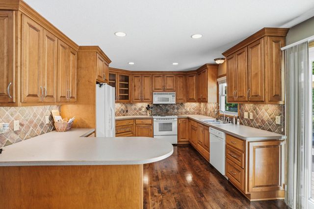 2115 Toledo Avenue N, Golden Valley, MN 55422