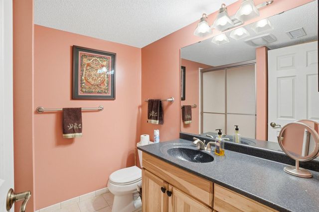 2115 Toledo Avenue N, Golden Valley, MN 55422