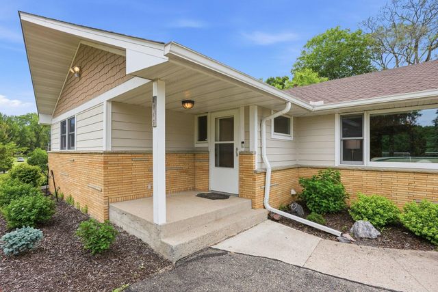 2115 Toledo Avenue N, Golden Valley, MN 55422