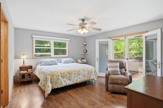 2115 Toledo Avenue N, Golden Valley, MN 55422