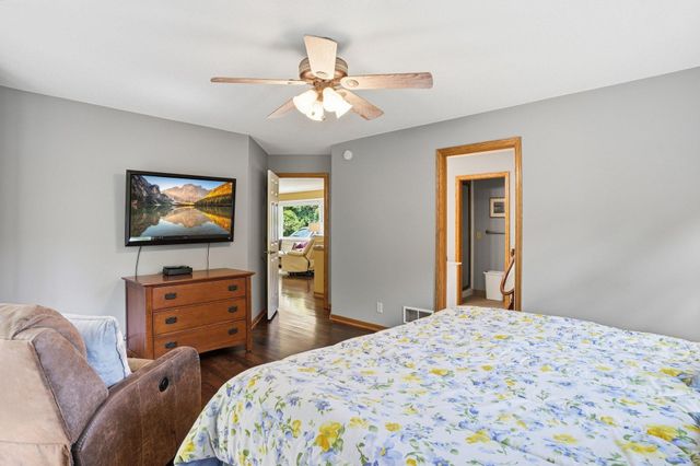 2115 Toledo Avenue N, Golden Valley, MN 55422