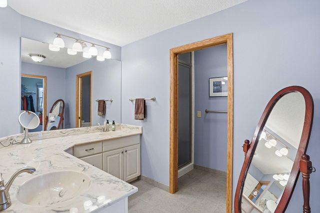 2115 Toledo Avenue N, Golden Valley, MN 55422