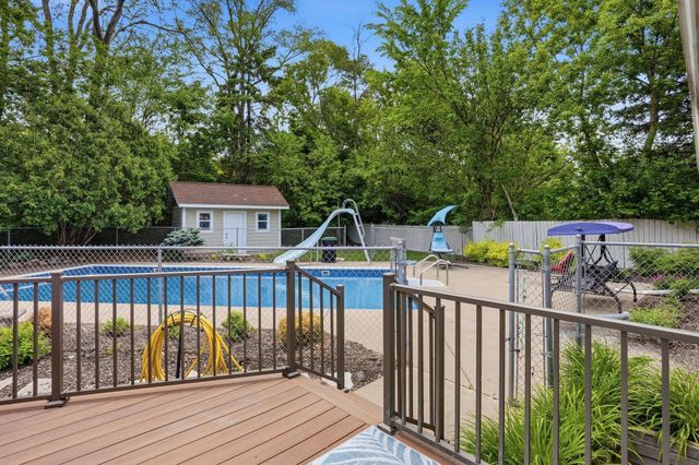 2115 Toledo Avenue N, Golden Valley, MN 55422