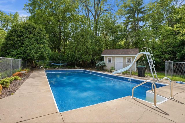 2115 Toledo Avenue N, Golden Valley, MN 55422