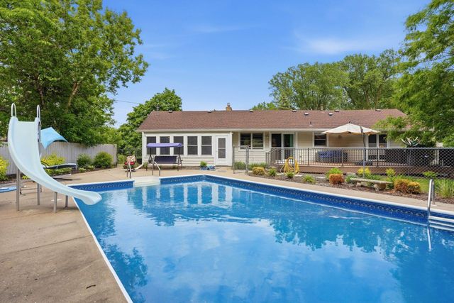 2115 Toledo Avenue N, Golden Valley, MN 55422