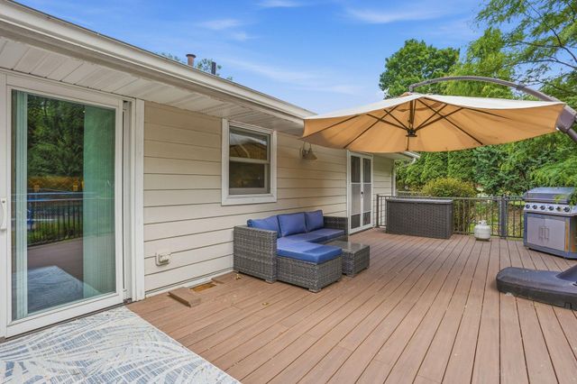 2115 Toledo Avenue N, Golden Valley, MN 55422