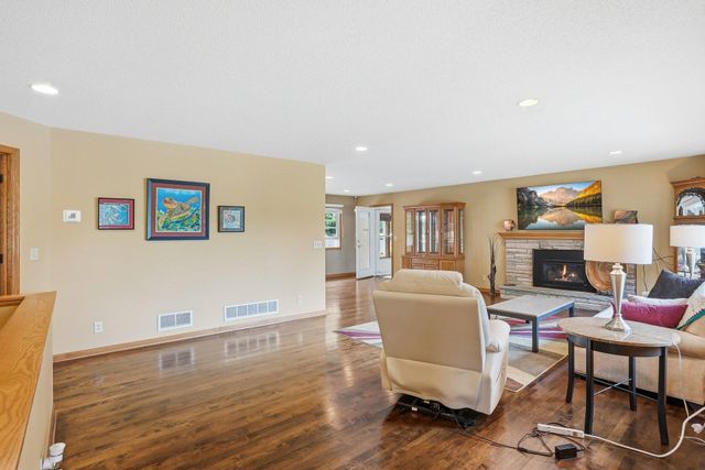 2115 Toledo Avenue N, Golden Valley, MN 55422