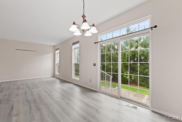 112 Burwyck Park Drive, Saline, MI 48176
