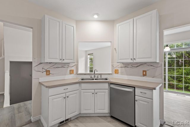 112 Burwyck Park Drive, Saline, MI 48176