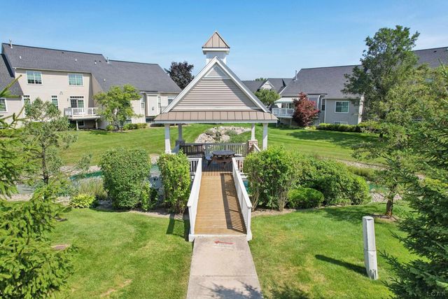 112 Burwyck Park Drive, Saline, MI 48176