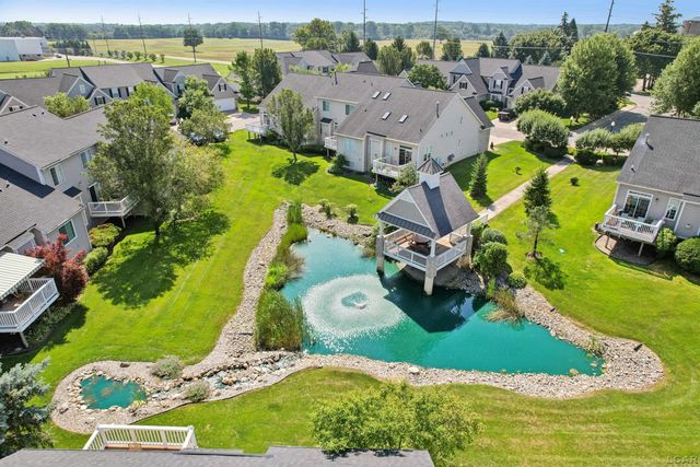 112 Burwyck Park Drive, Saline, MI 48176