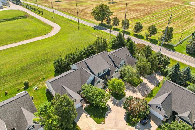 112 Burwyck Park Drive, Saline, MI 48176