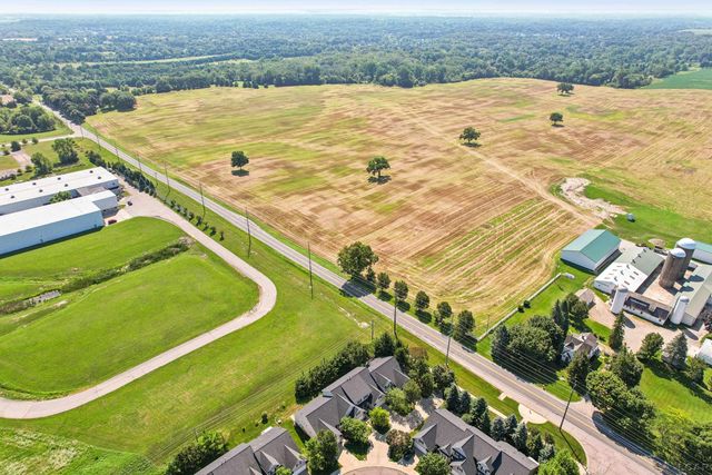 112 Burwyck Park Drive, Saline, MI 48176