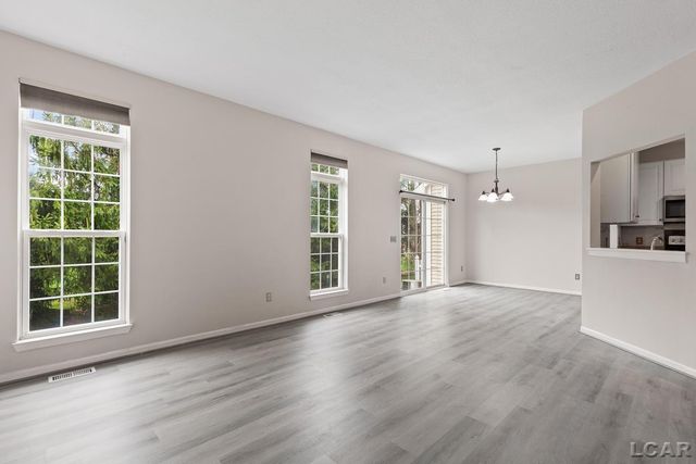 112 Burwyck Park Drive, Saline, MI 48176