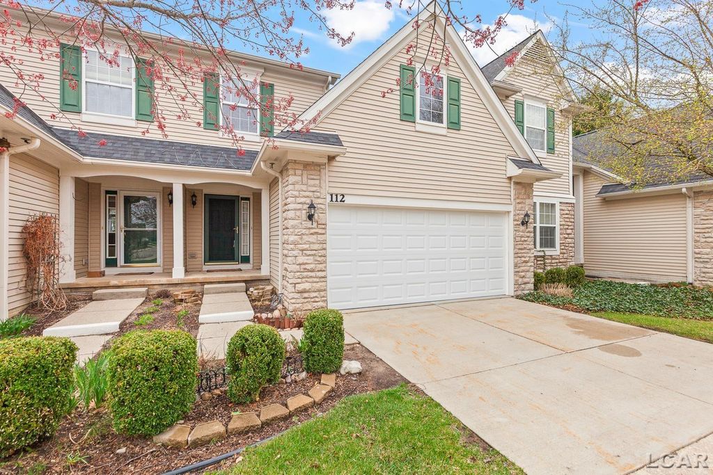 112 Burwyck Park Drive, Saline, MI 48176