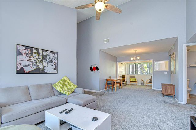 13402 PINE LAKE WAY 202B, Tampa, FL 33618