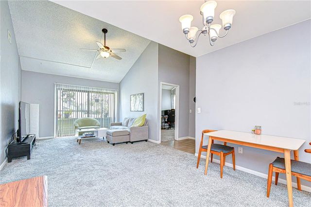 13402 PINE LAKE WAY 202B, Tampa, FL 33618