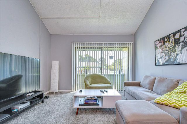 13402 PINE LAKE WAY 202B, Tampa, FL 33618