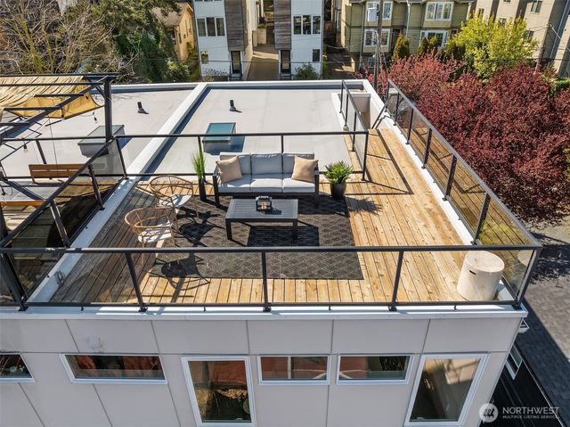 3446 B 22nd Avenue W, Seattle, WA 98199