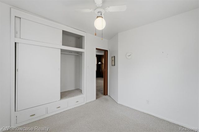 215 Endwell Street, Novi, MI 48377