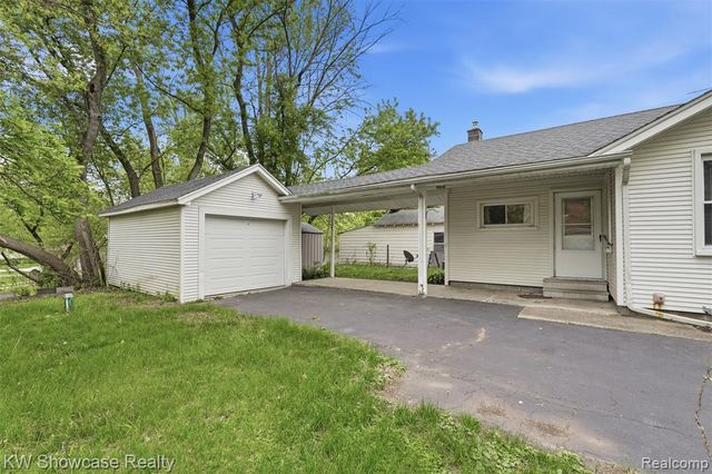 215 Endwell Street, Novi, MI 48377