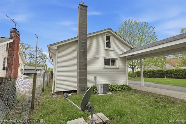 215 Endwell Street, Novi, MI 48377