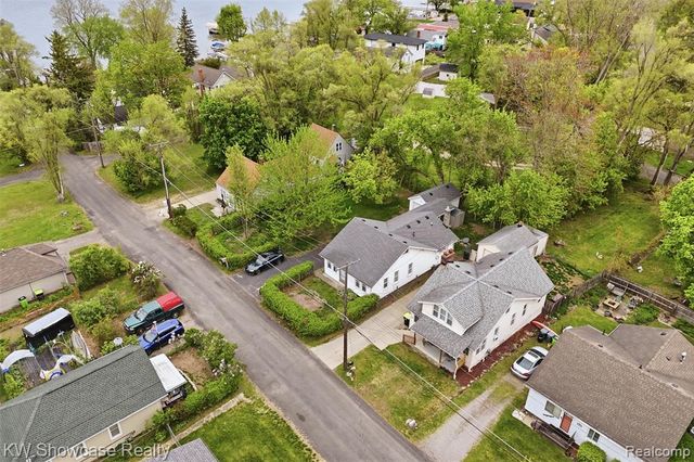 215 Endwell Street, Novi, MI 48377