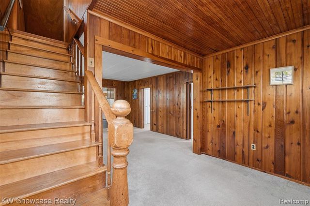 215 Endwell Street, Novi, MI 48377